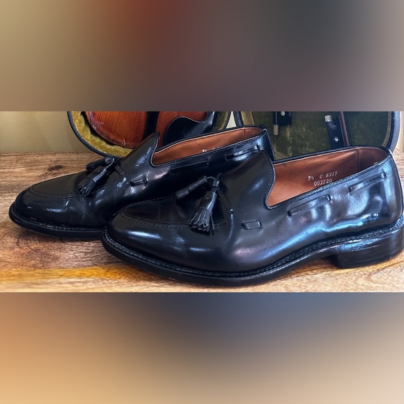 EUC Allen Edmonds “Grayson” Calfskin Leather Tassel Loafers. Size 9.5 main image 4
